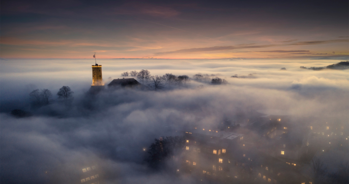 Sparrenburg bei Nebel von Jan Merlin Friedrich